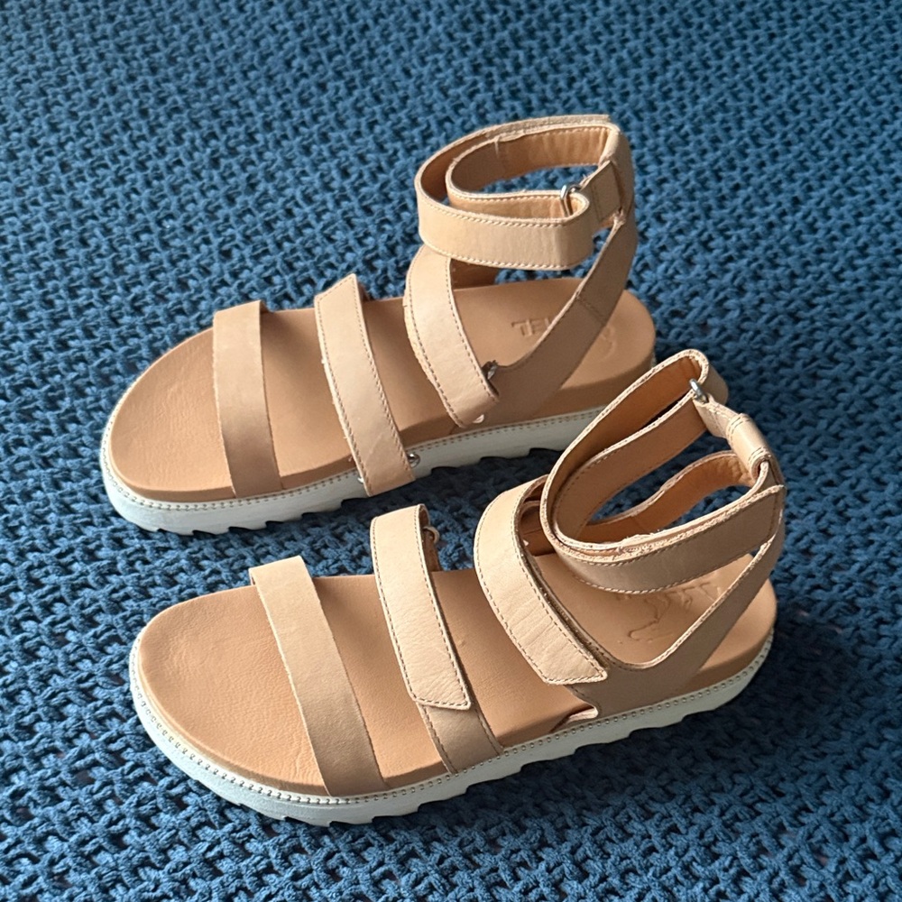 Sorel Women's Roaming Multi Strap Sandals